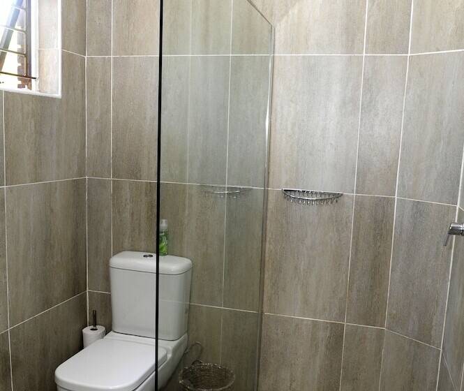 Oliveroom Self Catering And B&b