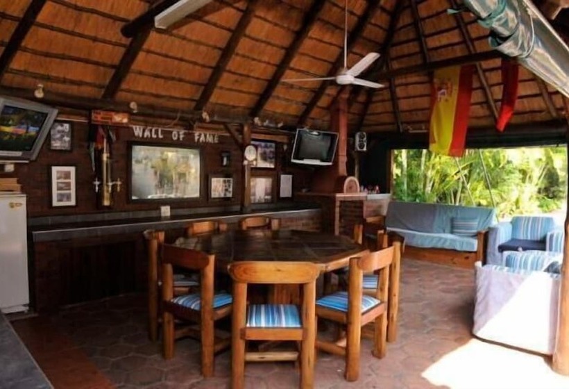 پانسیون Akanan Guest House