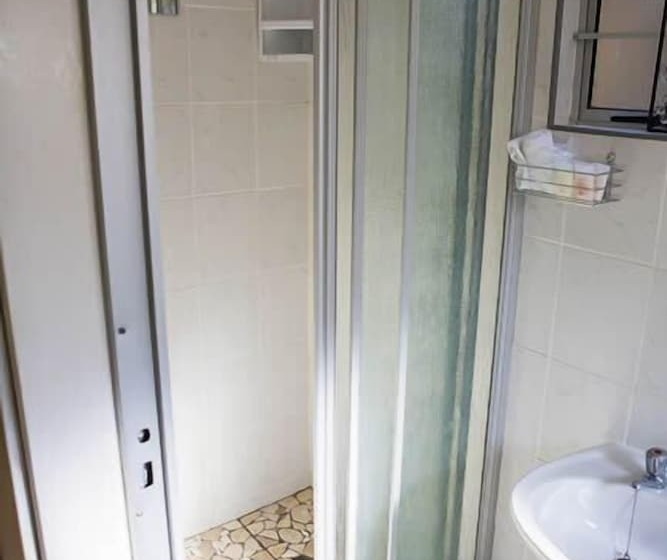 پانسیون Akanan Guest House