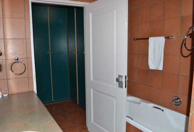 פנסיון Boga Legaba Guest House & Conference Centre