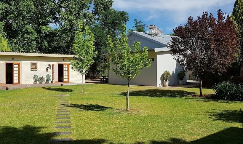 بنسيون Celtis Country Lodge & Restaurant