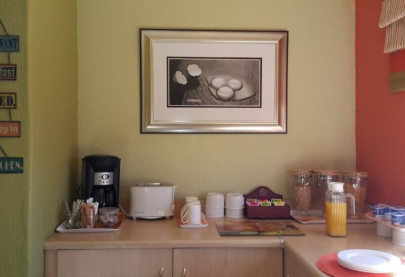 Пансион Citrus Lane Guesthouse