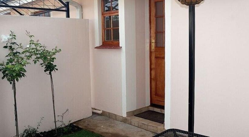 פנסיון Dankhof Guest House