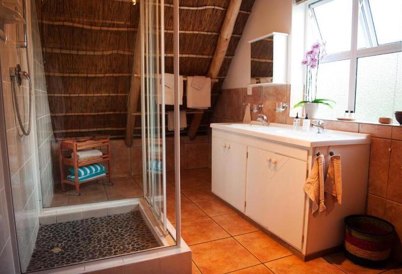 ペンション Easy Five Guest House