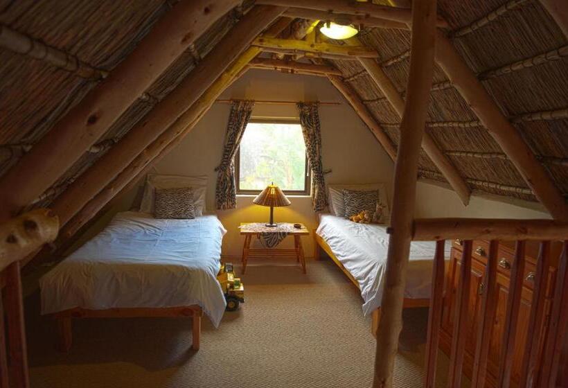 ペンション Easy Five Guest House