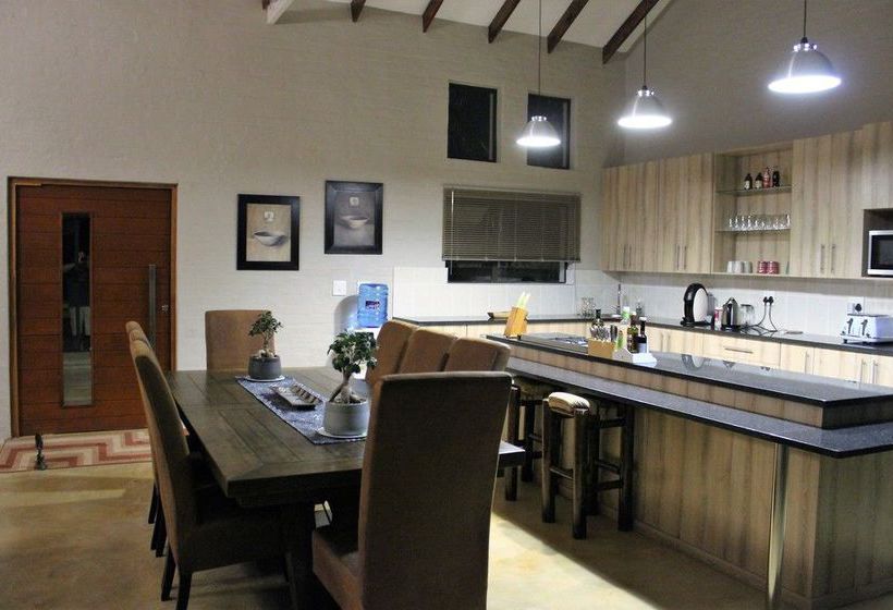 Пансион Ibis Way Guest House