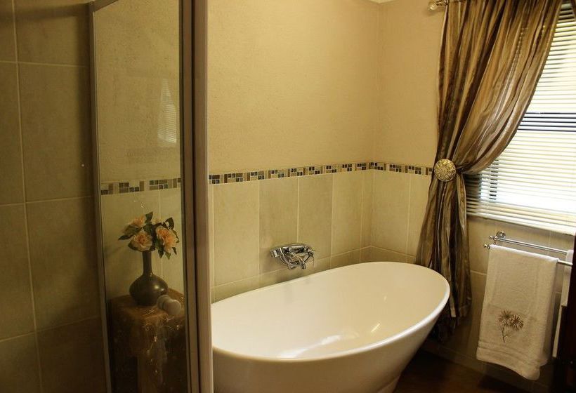 Пансион Ibis Way Guest House