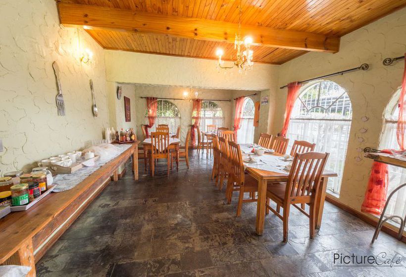 פנסיון Just Tiffany Guest House