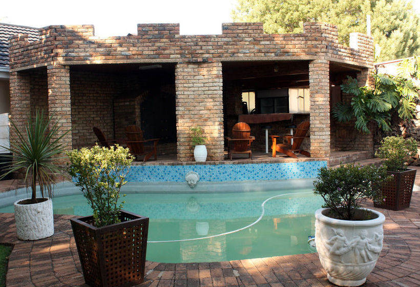 بنسيون Just Tiffany Guest House