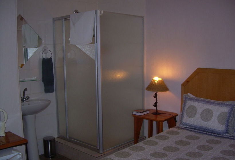 פנסיון Matoppi Guest House