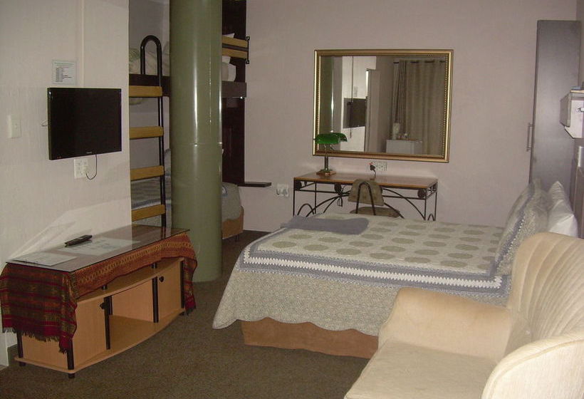 פנסיון Matoppi Guest House