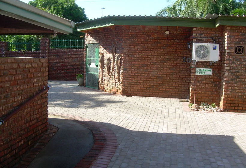 פנסיון Matoppi Guest House