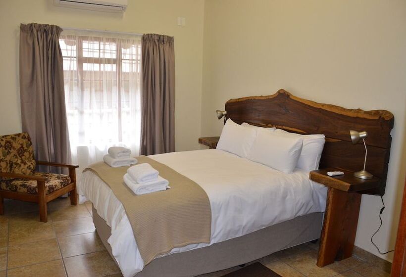 פנסיון Stoep Cafe Guest House