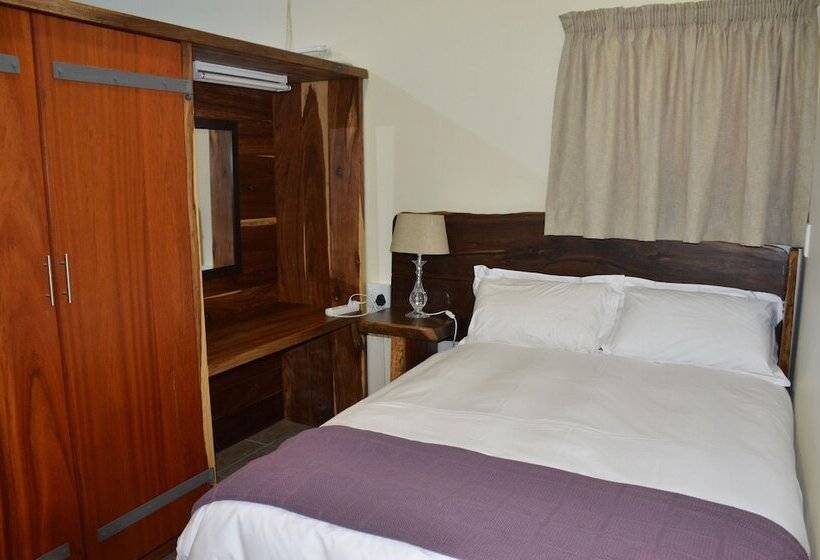 פנסיון Stoep Cafe Guest House