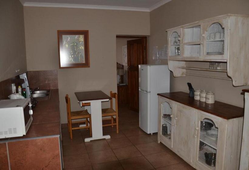 פנסיון Stoep Cafe Guest House