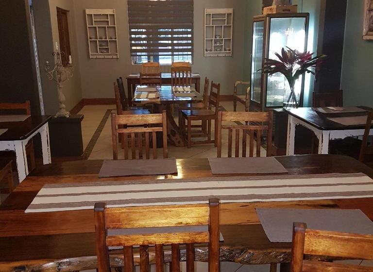פנסיון Stoep Cafe Guest House