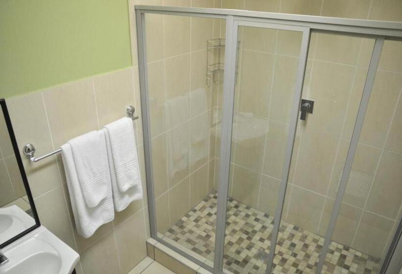 Пансион Summer Garden Guest House