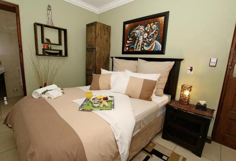 Пансион Summer Garden Guest House