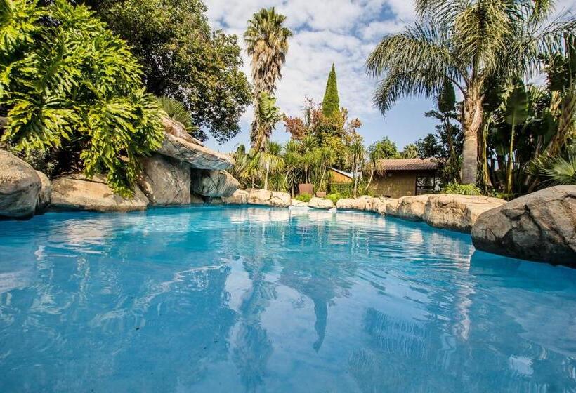 Пансион Summer Garden Guest House