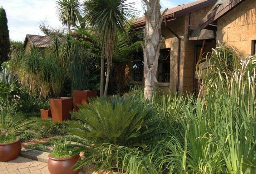 Пансион Summer Garden Guest House