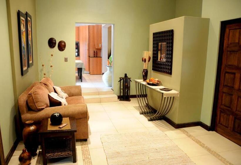 Пансион Summer Garden Guest House