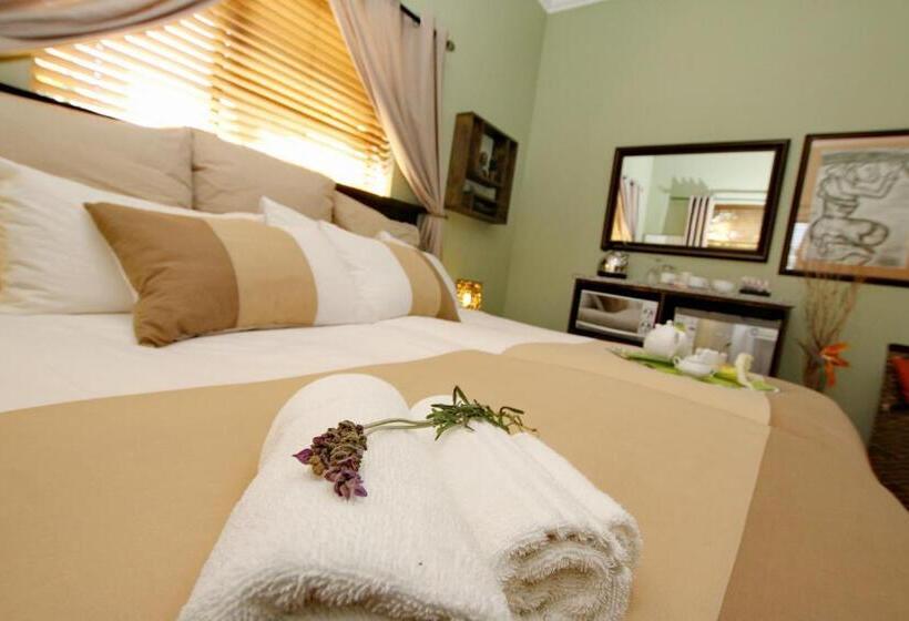 Пансион Summer Garden Guest House