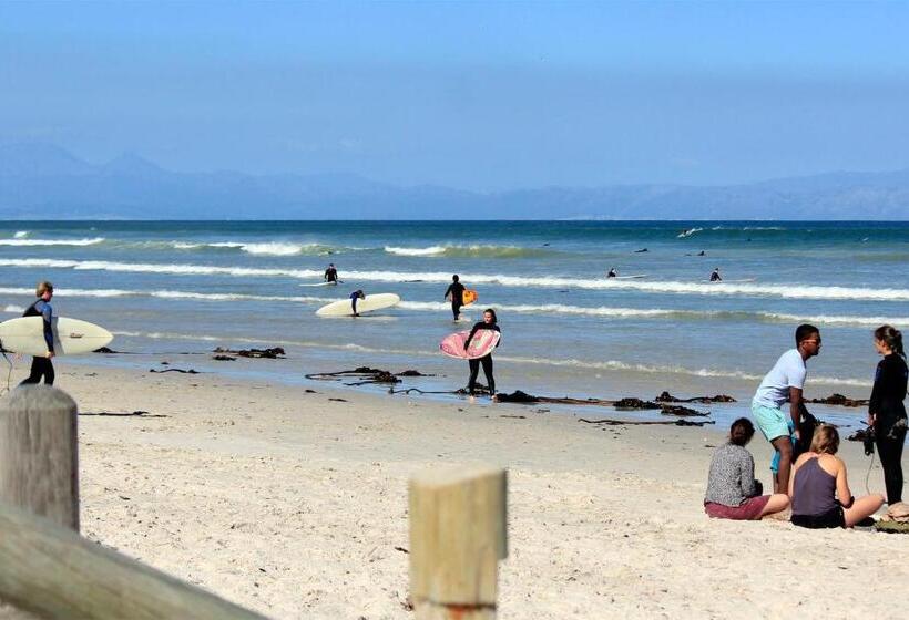 Пансион The Place Muizenberg