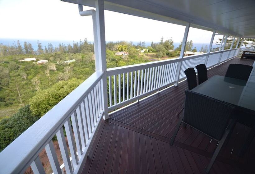 پانسیون The White House