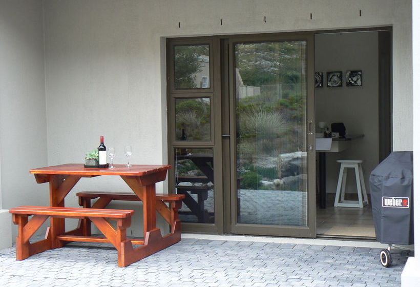 פנסיון Van Den Berg S Guesthouse