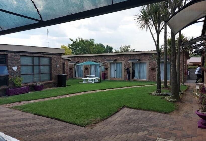 פנסיון West Street Inn  Ermelo