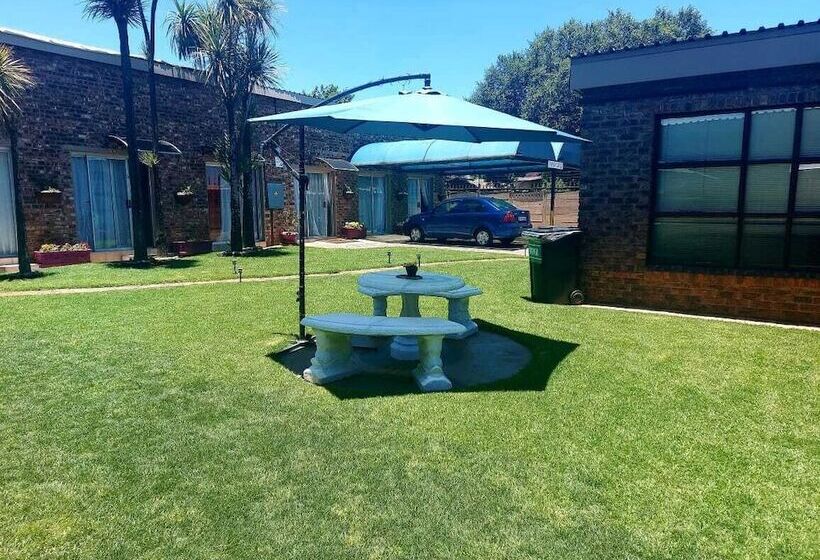 פנסיון West Street Inn  Ermelo