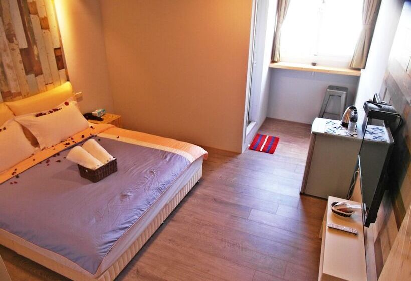 پانسیون Wind Travel