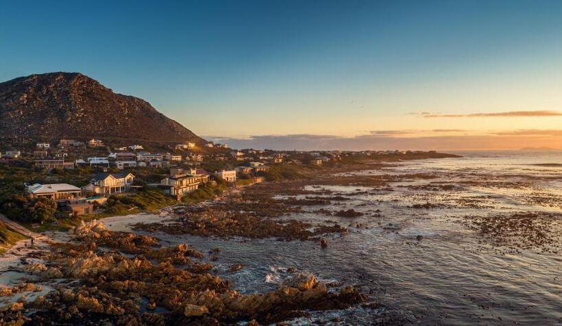 Pringle Bay Villa By Raw Africa Collection