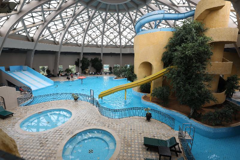 Suites Hôtel Les Charmilles & Spa