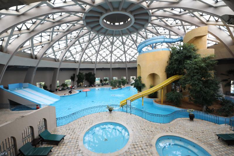 Suites Hôtel Les Charmilles & Spa