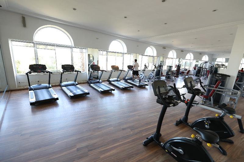 Suites Hôtel Les Charmilles & Spa