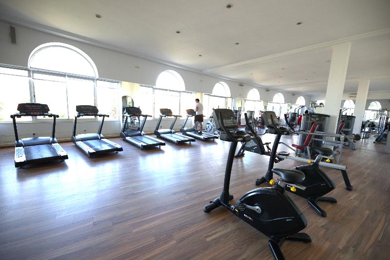 Suites Hôtel Les Charmilles & Spa