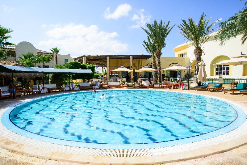 Suites Hôtel Les Charmilles & Spa