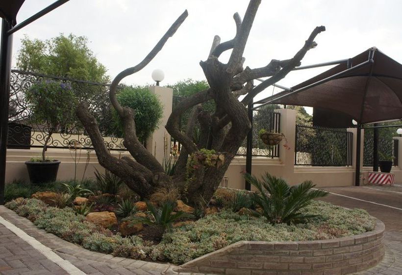 צימר The Lapha Guesthouse & Conference Centre