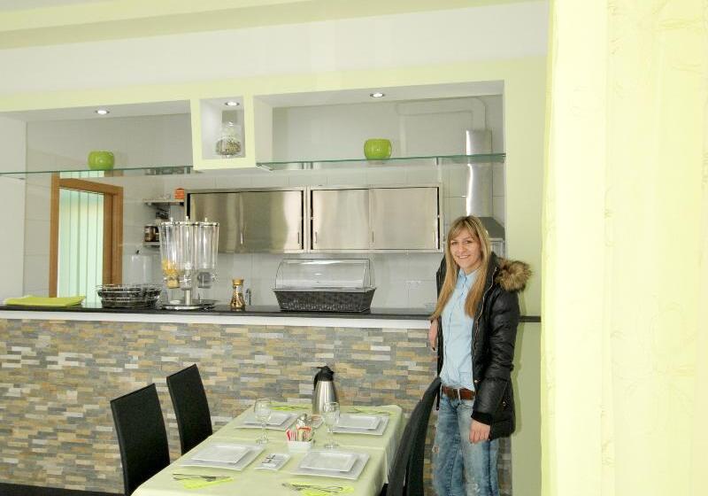 酒店 Apartments&rooms Maslina