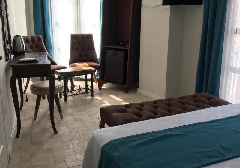 Ayvalik Rebetiko Otel