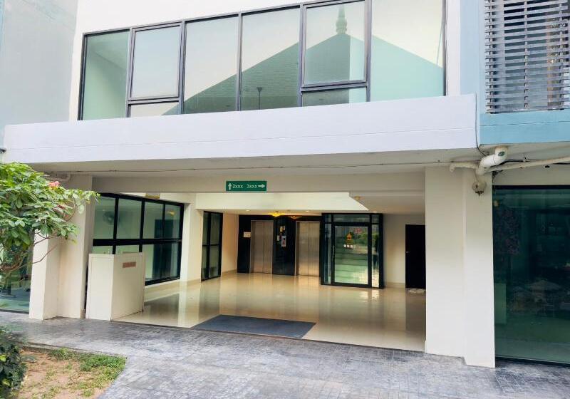 Baan Bangsere Resotel