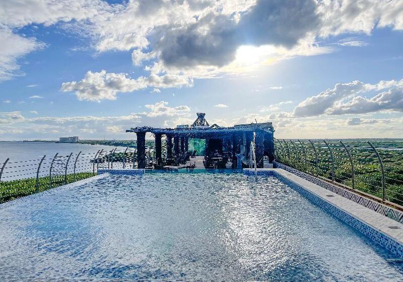 ホテル Akuazul Resorts