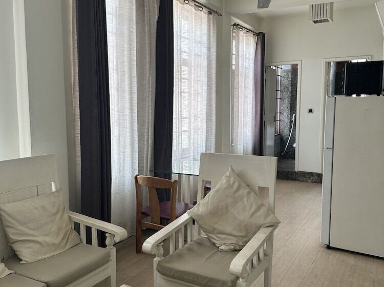 בית מלון כפרי Chilchill Elite Residences