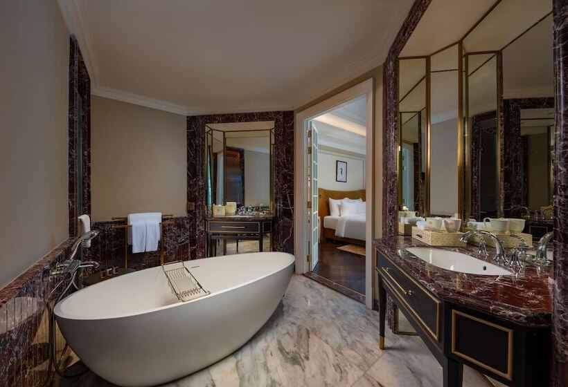 هتل Hôtel De L Amour Tam đảo