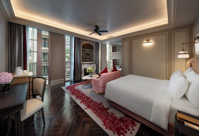 هتل Hôtel De L Amour Tam đảo