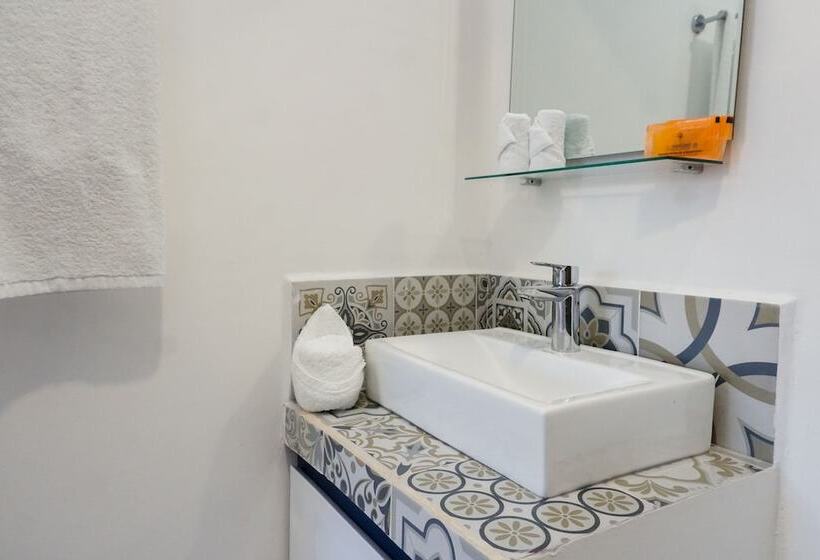 فندق Linda Vecindad Playa Del Carmen