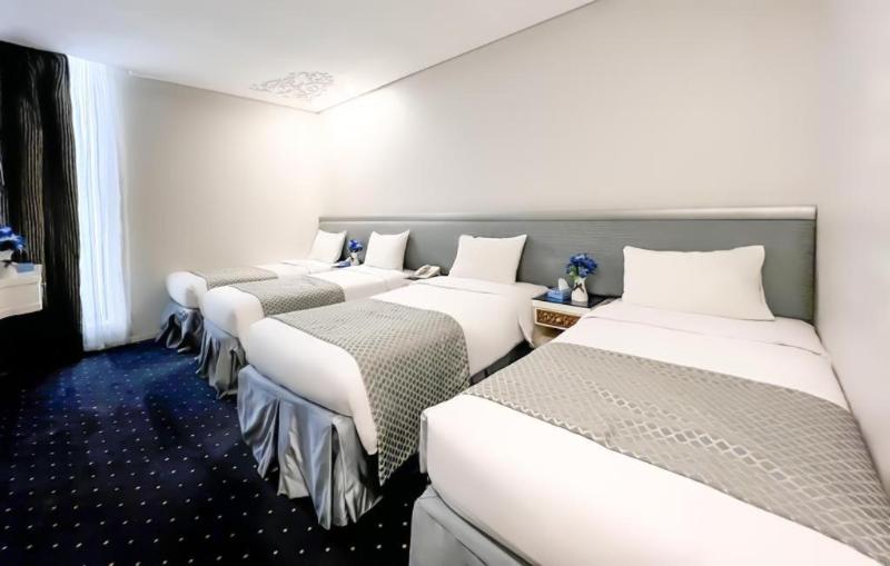 ホテル Montana Al Azizia