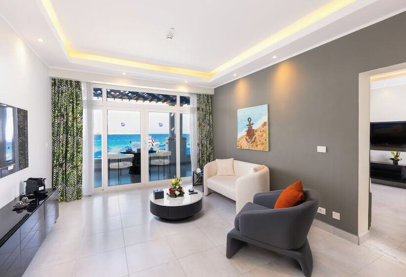 ホテル Naama Bay Suites & Spa