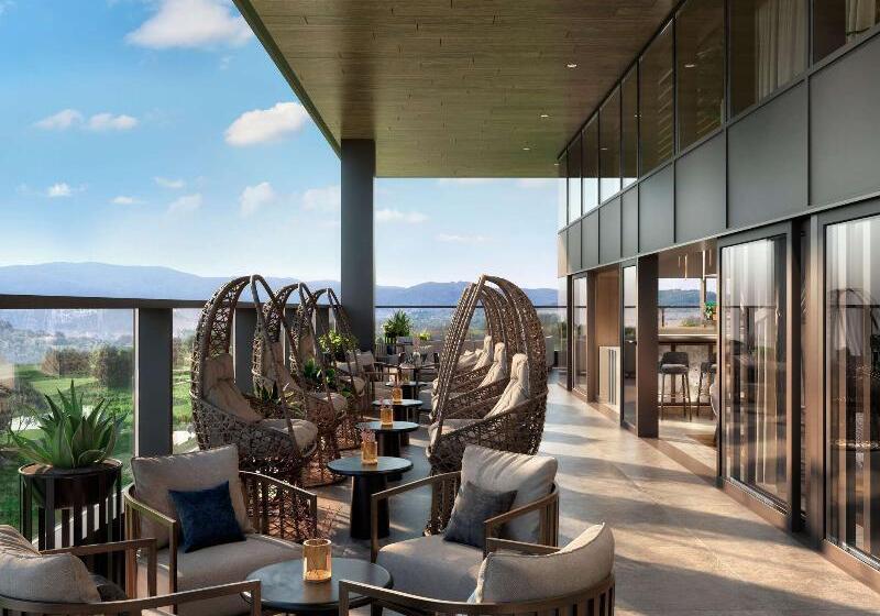 호텔 Pullman Okol Golf Resort & Spa